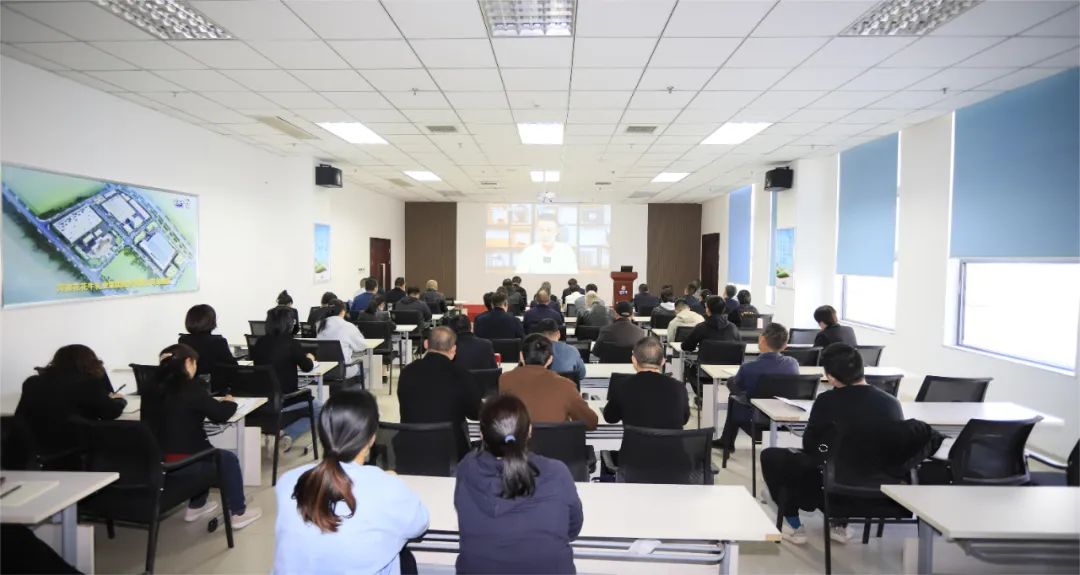 黨建丨花花牛開展學習貫徹“為什么說新質生產(chǎn)力是未來發(fā)展的著力點”主題教育活動 黨建丨花花牛開展學習貫徹“為什么說新質生產(chǎn)力是未來發(fā)展的著力點”主題教育活動