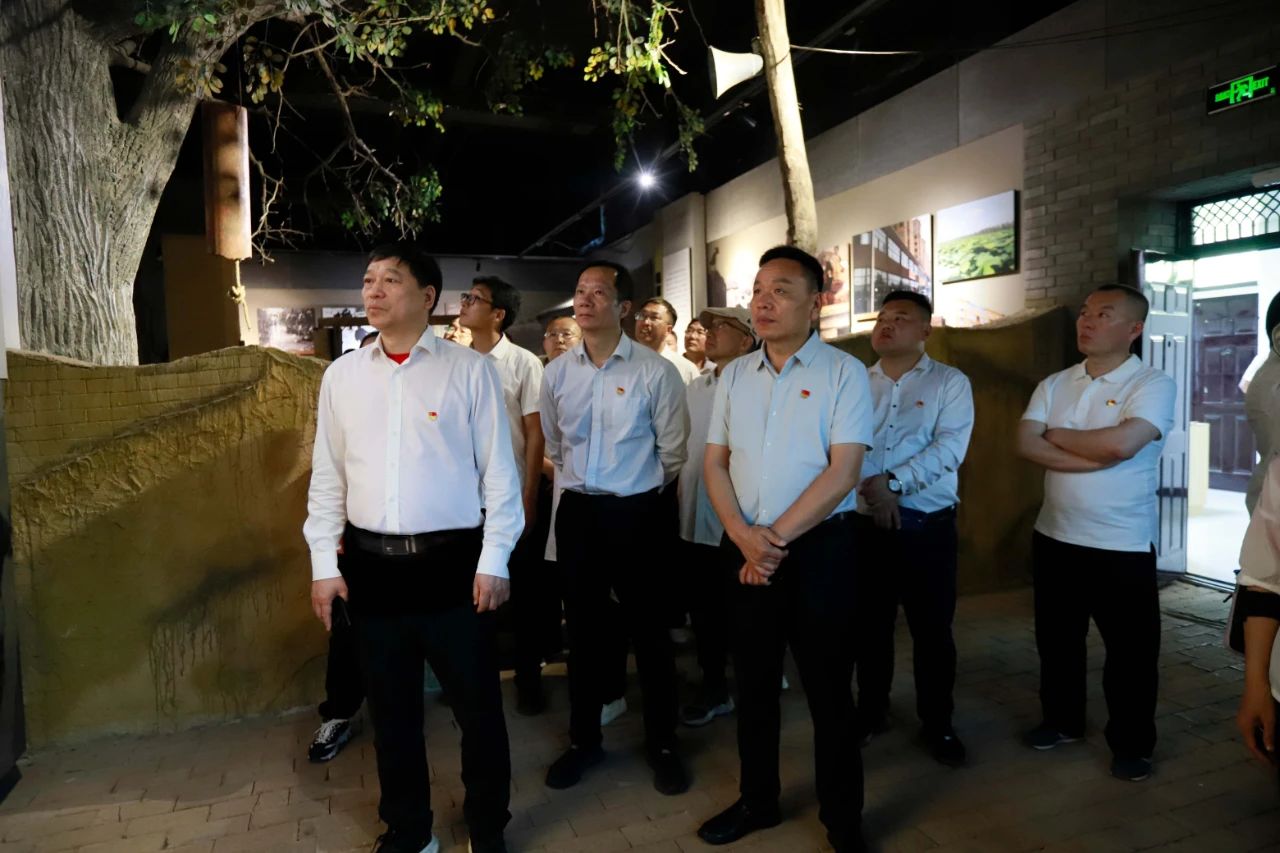 砥礪初心使命，汲取奮進力量丨花花牛乳業(yè)集團黨委組織開展學習“焦裕祿精神”主題黨日活動