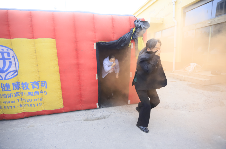 增強消防意識，筑牢安全底線丨花花牛乳業(yè)集團組織消防應(yīng)急演練