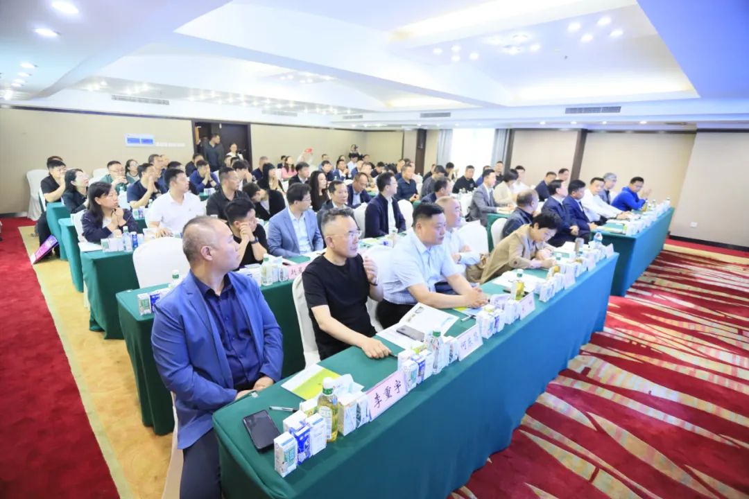 河南省2024國家“學生飲用奶計劃”推廣工作推進會在鄭州成功舉辦！