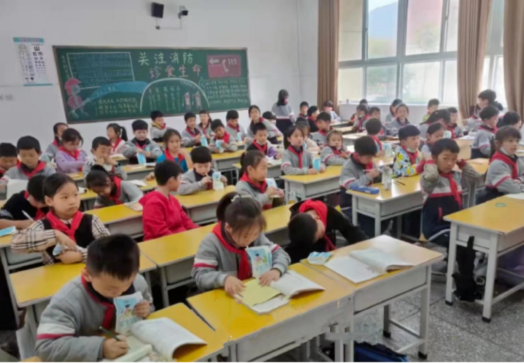 未來可期 健康護(hù)航丨花花牛乳業(yè)集團(tuán)取得學(xué)生飲用奶常、低溫發(fā)酵乳生產(chǎn)資質(zhì)