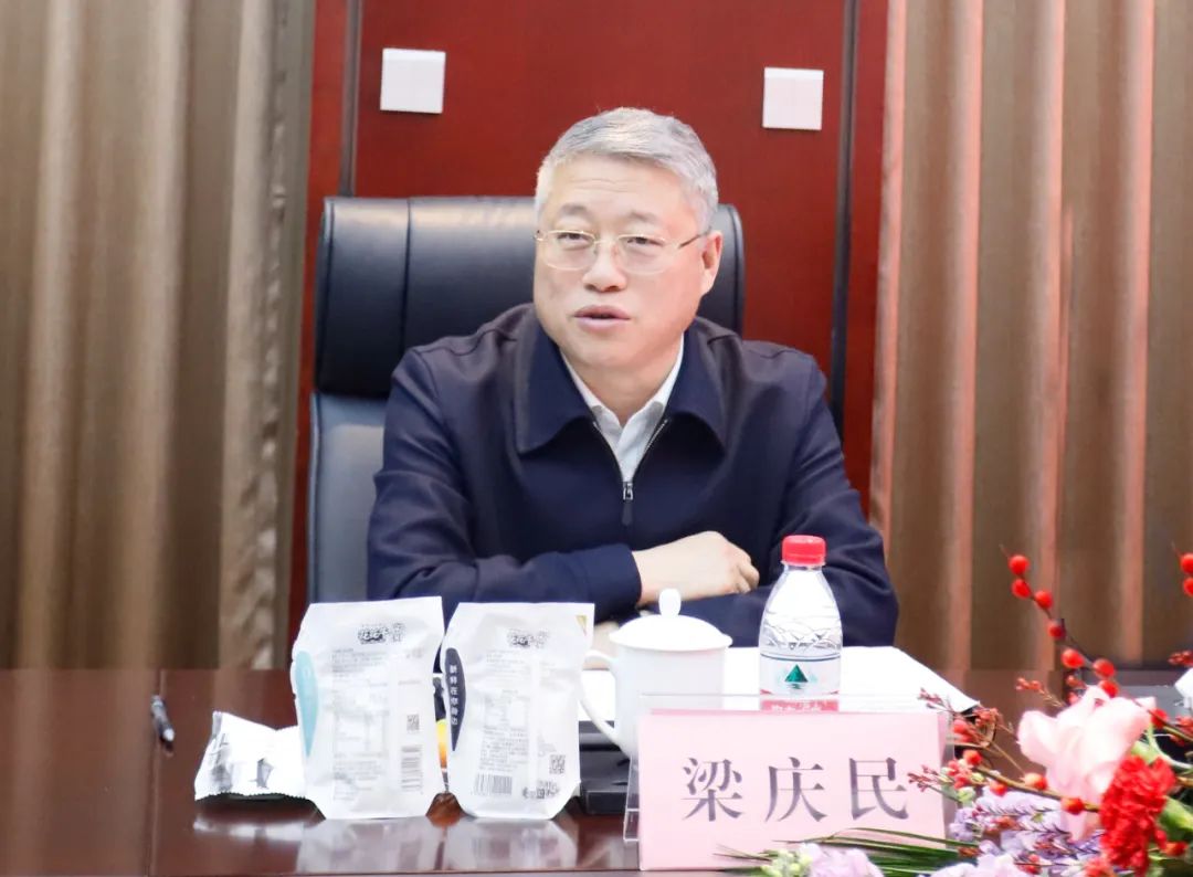 新年開新局 合作促發(fā)展丨佳木斯市委常委、副市長閆志剛一行蒞臨花花牛乳業(yè)集團(tuán)及佳田企業(yè)考察座談