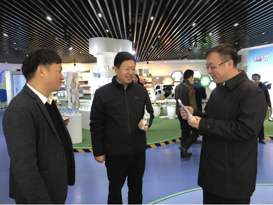 寧夏回族自治區(qū)農(nóng)業(yè)農(nóng)村廳黨組書記、廳長王剛一行蒞臨花花牛乳業(yè)集團調(diào)研