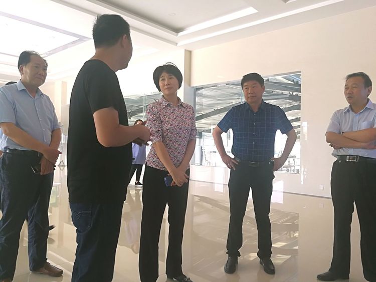 駐馬店市委常委、統(tǒng)戰(zhàn)部長(zhǎng)姚新文 蒞臨花花牛乳業(yè)集團(tuán)總部調(diào)研