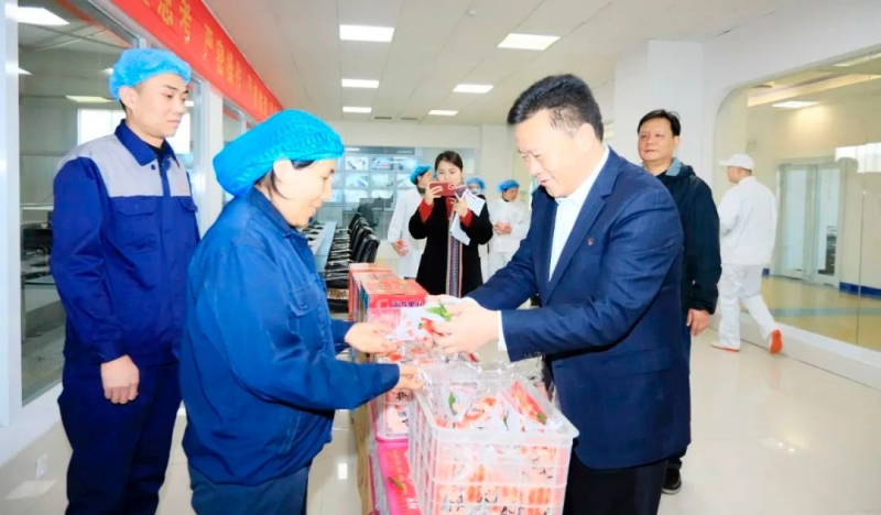新春慰問送關(guān)懷——集團(tuán)黨委書記、董事長慰問春節(jié)期間堅守崗位的一線職工