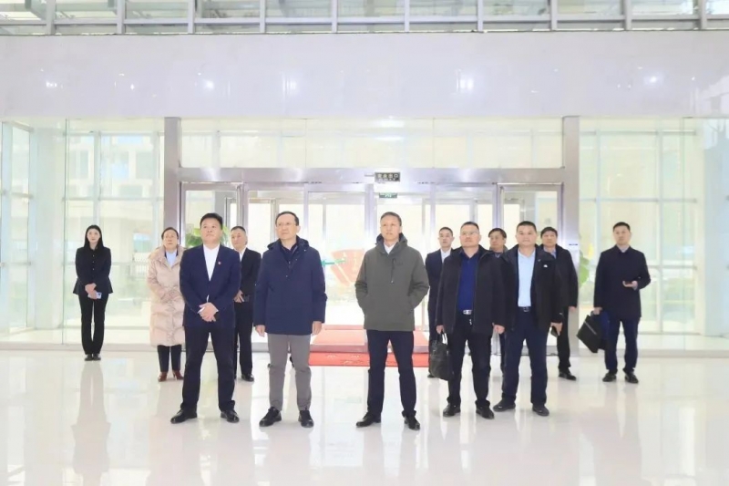 省政府國資委黨委書記、主任李濤一行到花花牛乳業(yè)集團(tuán)調(diào)研