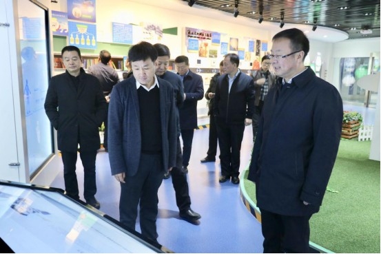 寧夏回族自治區(qū)農(nóng)業(yè)農(nóng)村廳黨組書記、廳長王剛一行蒞臨花花牛乳業(yè)集團(tuán)調(diào)研